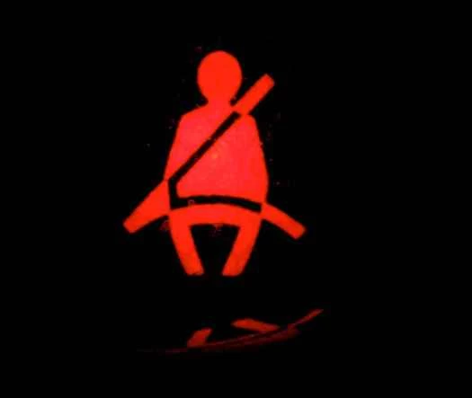 運転における革新：シートベルト