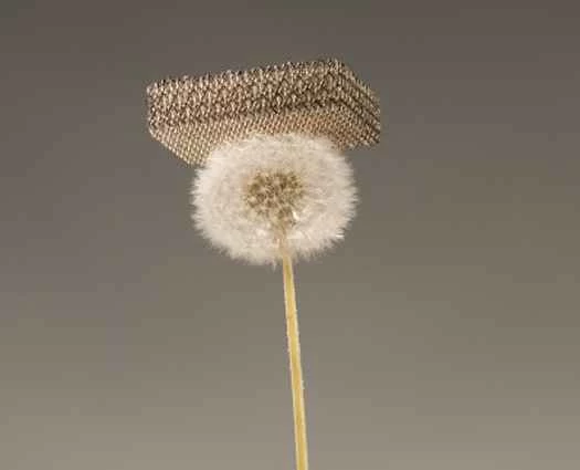 参考までに: 地球上で最も軽い金属は何ですか?