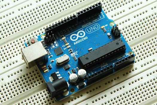 簡単な手順でArduinoをプログラムする