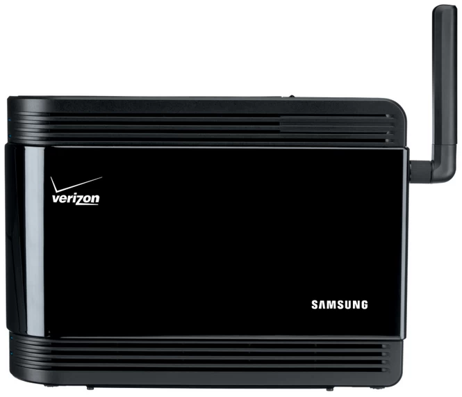 バックパック内のハッキングされた携帯電話アンテナで携帯電話の会話を盗聴される可能性