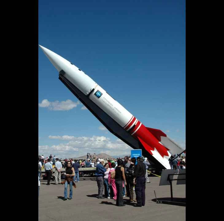 V2の実物大モデル