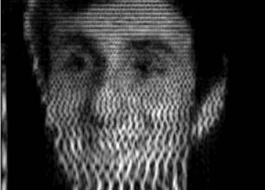 聴覚で視覚障害者を「見る」ことを訓練する装置