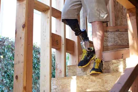 下肢/足:iWalkのPowerFoot BiOM