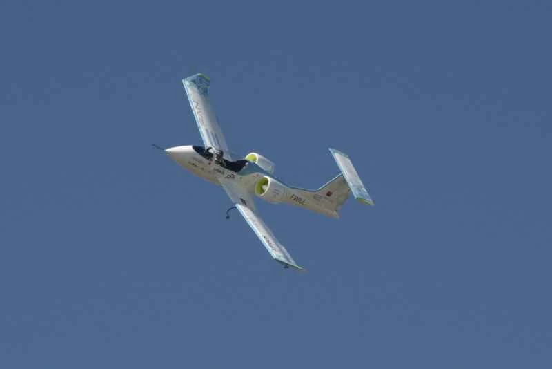 E-Fan 海峡を渡る