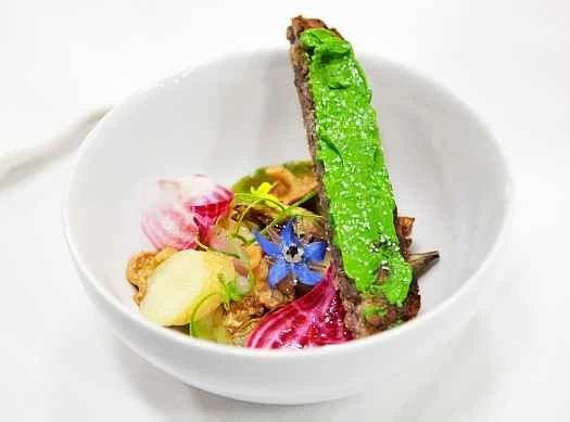 ミールボルドの朝食：ピーバター、飲めるベーグル、そしてその他のモダニズムの奇跡