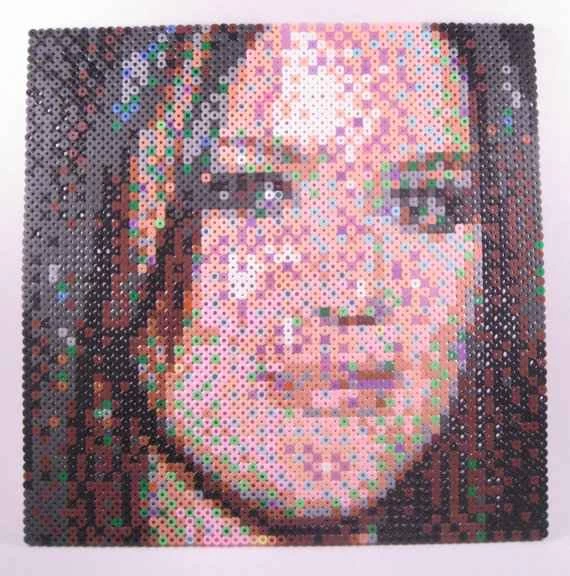 クロエ・カーダシアンのスパンコールのポートレート