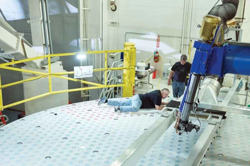 ガラス面を縁取る