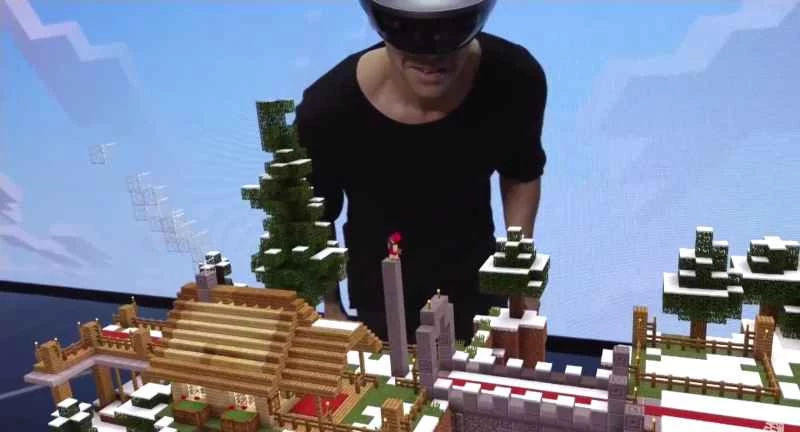 HoloLens で Minecraft をプレイ