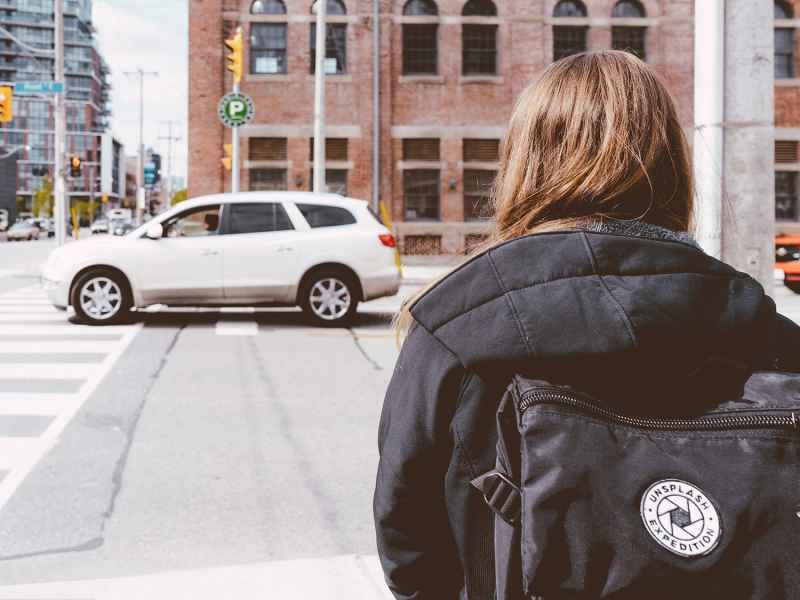 人間が自動運転車を信頼するには何が必要でしょうか?