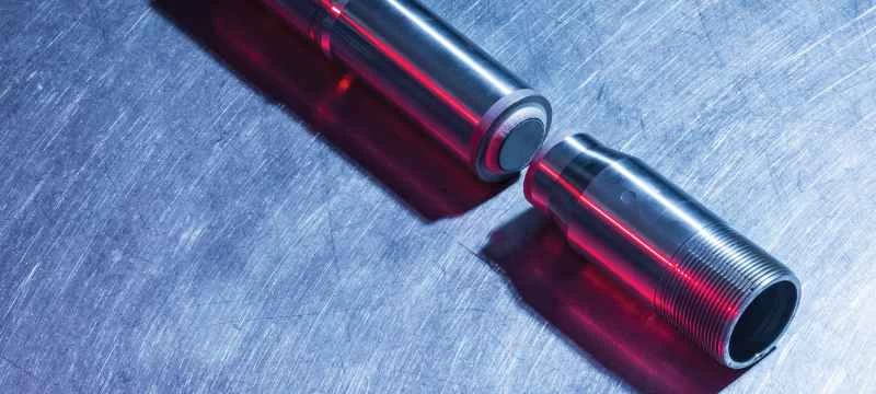 つかむ、そして放す：私たちを宇宙へ連れて行く爆発するボルト