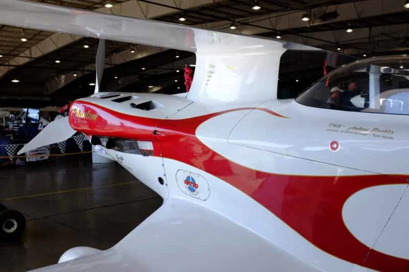 モングスポーツ複葉機