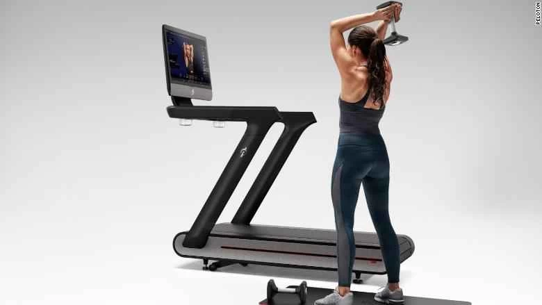 CES 2018 ペロトン トレッドミル