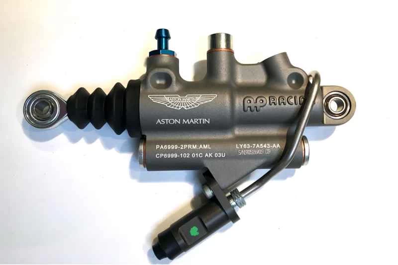 アストンマーティンのヴァンテージAMR