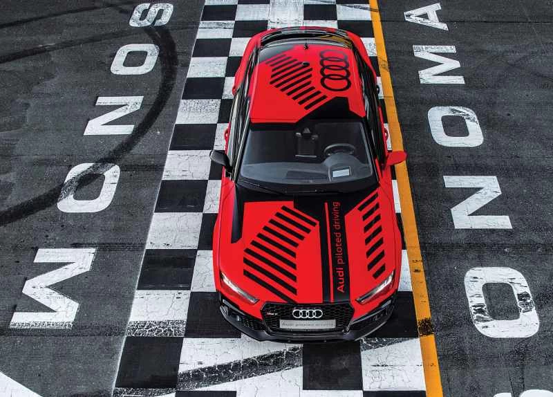 人間のドライバー vs. 自動運転レーシングカー「ロビー」