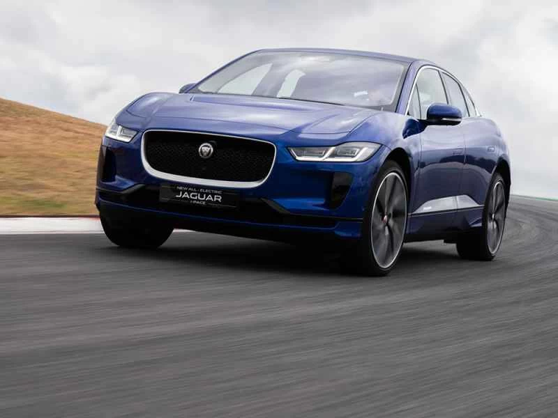 これはジャガーがテスラに対抗する最初の本格的な試みである
