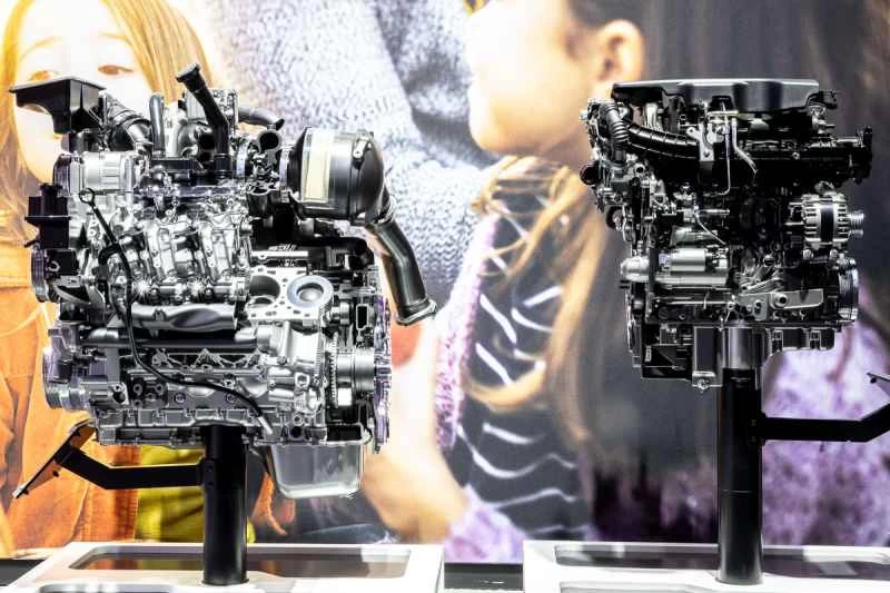 2つのシボレーモーター