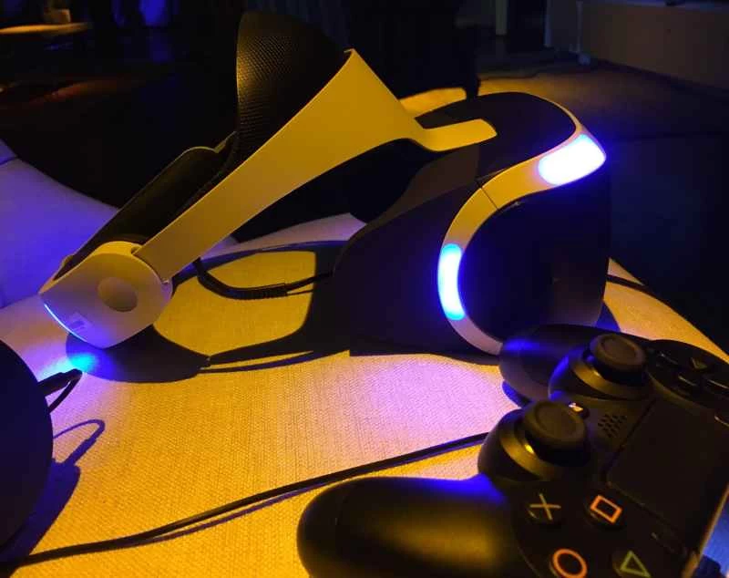 プレイステーションVRはHTCのViveのようにVR空間を歩き回れるようになる