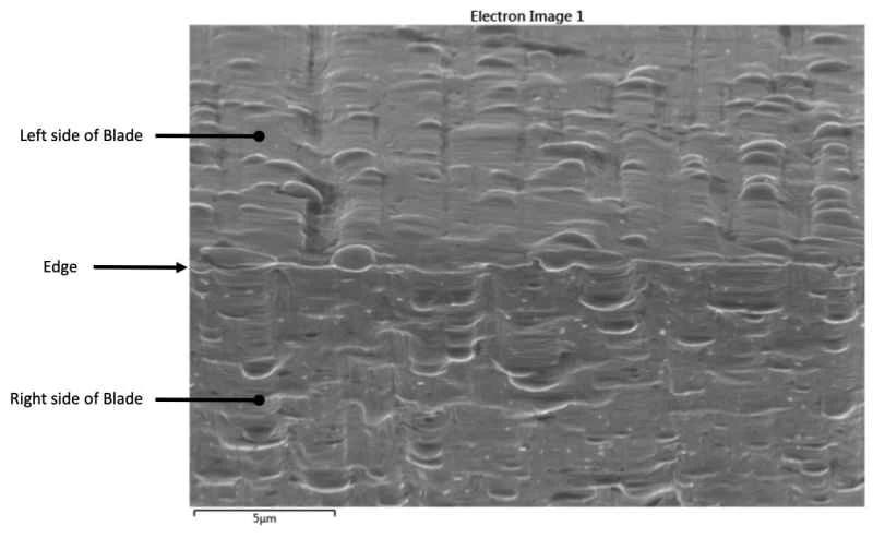 研いだナイフの刃の電子顕微鏡画像。