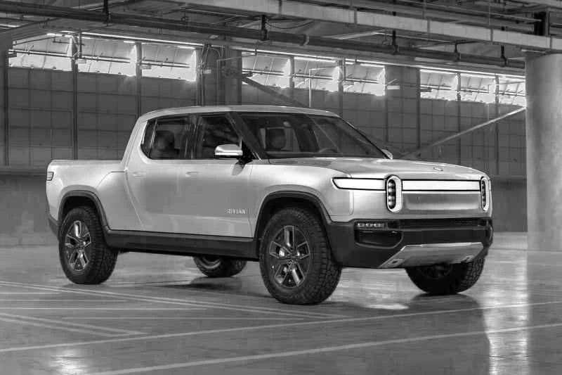 リビアンR1TとR1S