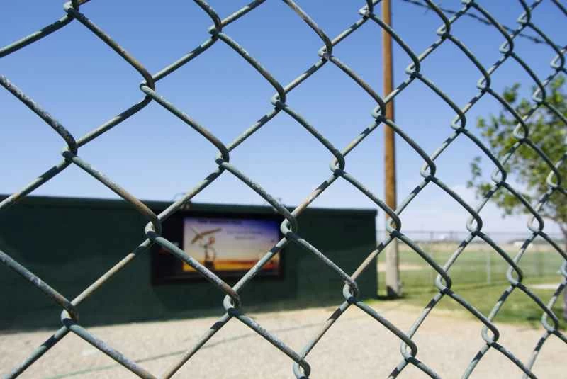 モハベ空港宇宙港の共用野球場