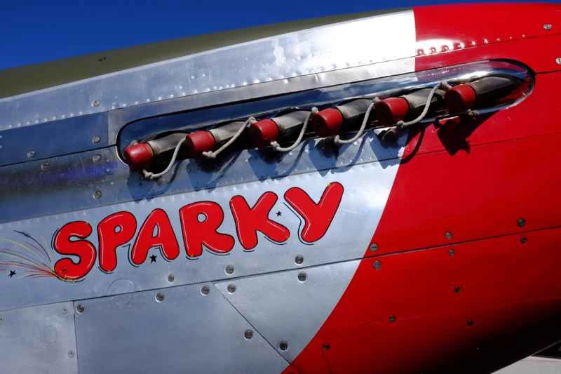 P-51Dマスタング航空機の排気管