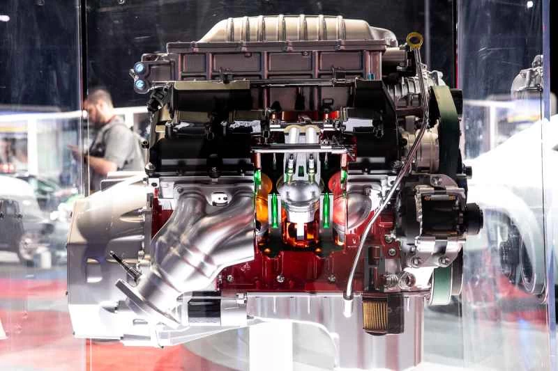 ダッジ 6.2L HEMI V8