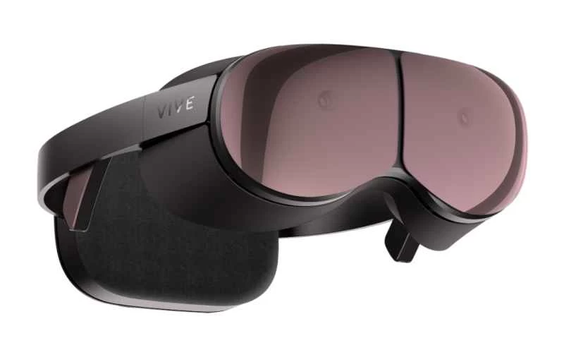 コンピューター付き HTC Proton VR ヘッドセット。