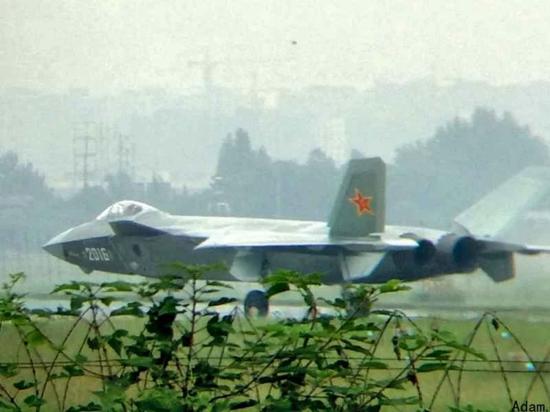 J-20ステルス戦闘機 2016 中国