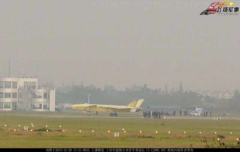 J-20 2101 中国ステルス戦闘機