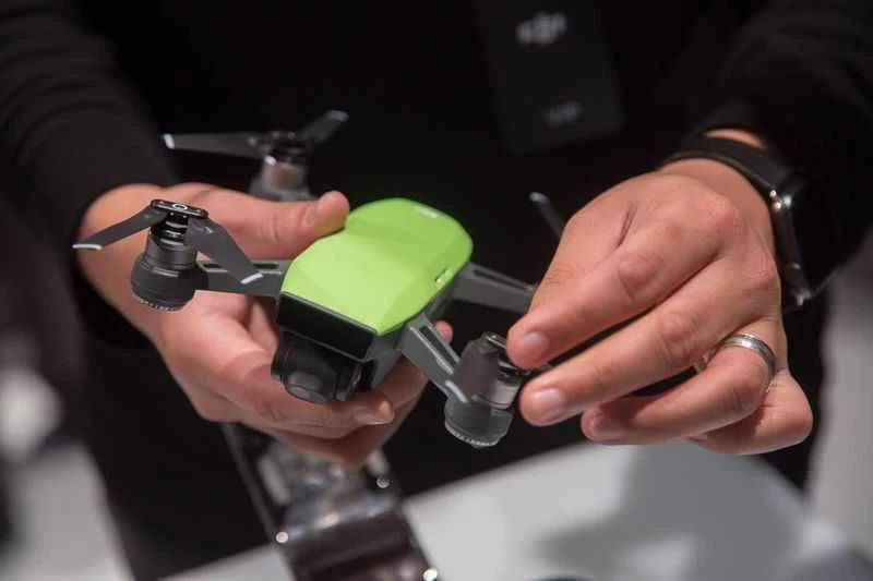 DJI Sparkドローン