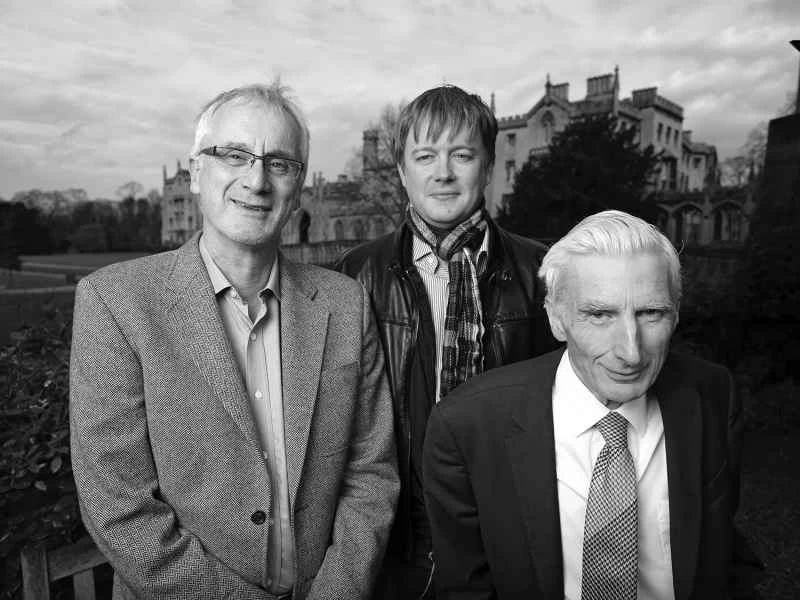 キャンブリッジ実存リスク研究センターの創設者たち（白黒写真）