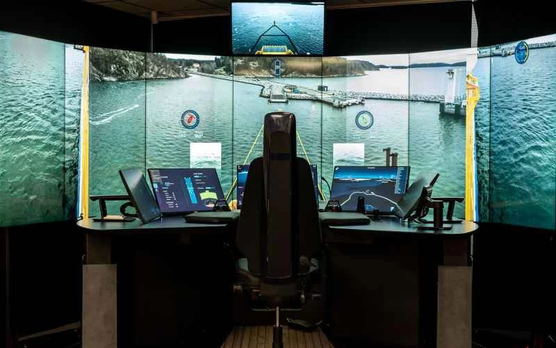 設備を備えた近代的な航海室
