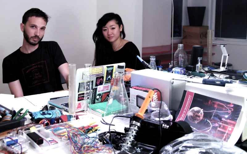 バイオアーティストとバイオハッカーを記録する旅