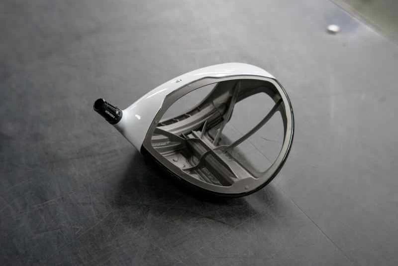 ゴルフクラブの特徴的な「バシッ」という音を調整するには数百万ドルかかる